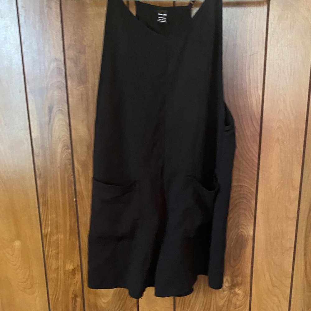 SHEIN Black Sleeveless Top